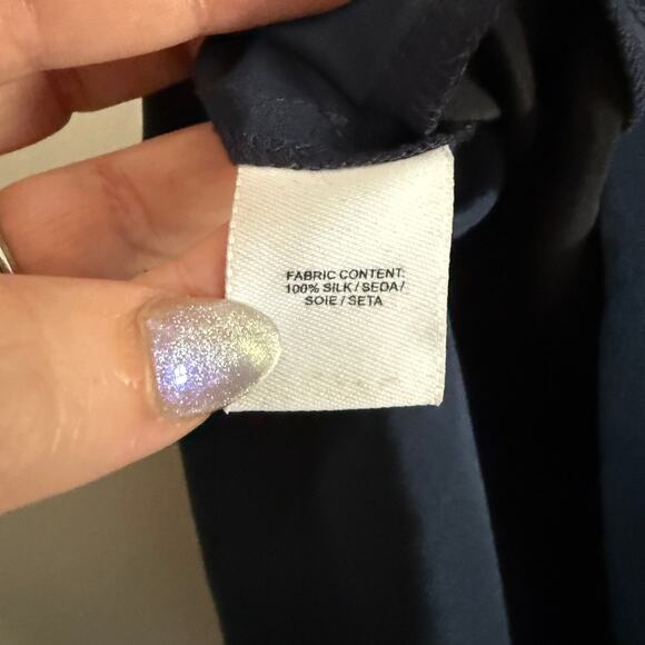 10 Crosby DEREK LAM | Navy Blue and Black Silk V Neck Sleeveless Shell Top Small - Picture 6 of 8